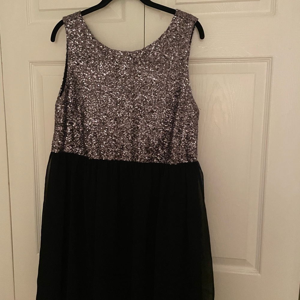 Holiday sparkles and black mini size 14